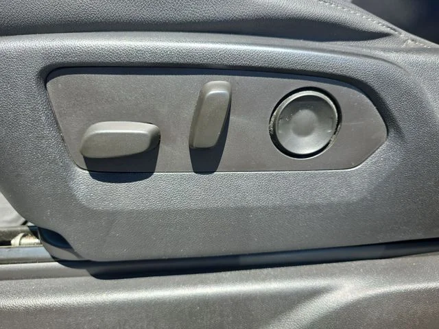 Used 2022 Gray Chevrolet LT image 31
