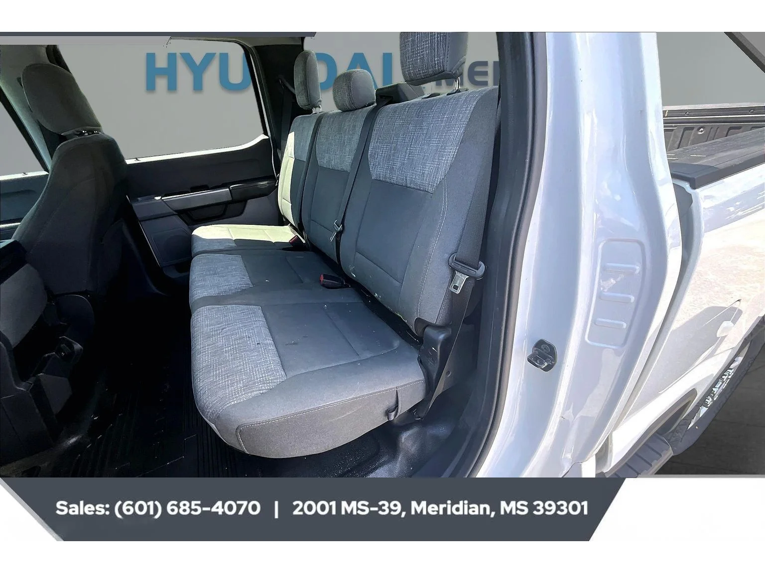 Used 2023 Oxford White Ford XLT image 19