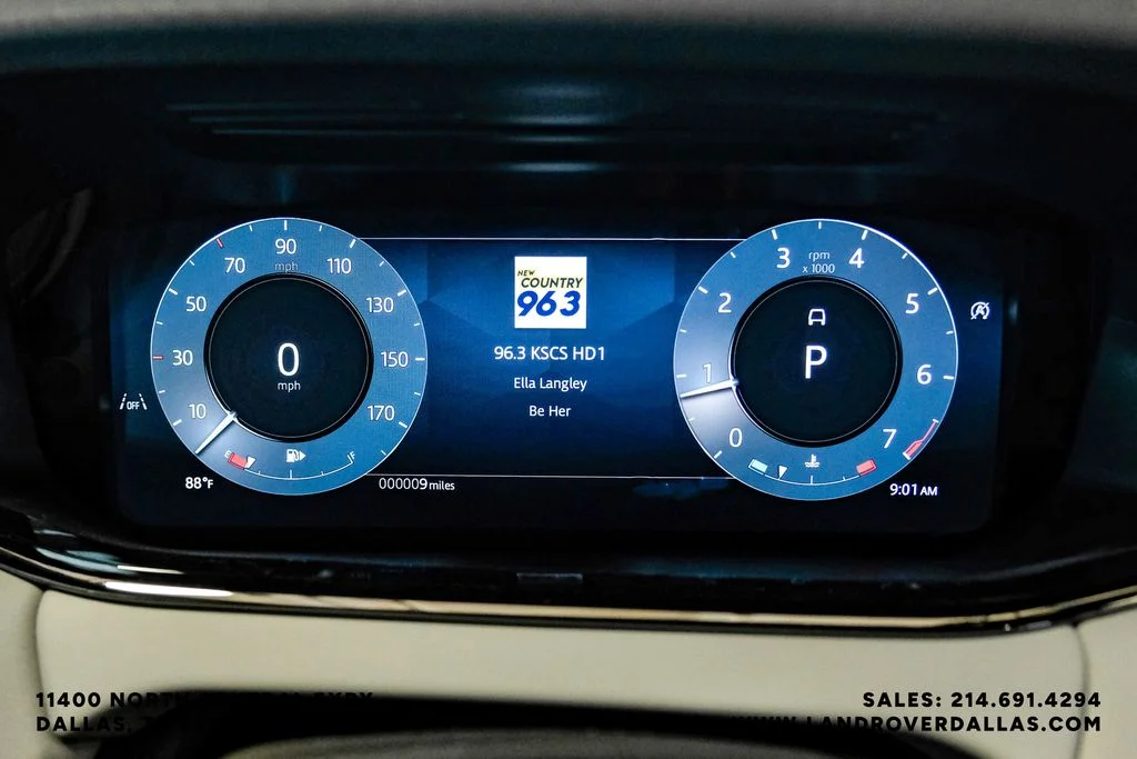 New 2026 Tribeca Blue Metallic Land Rover Hoxton Edition image 17