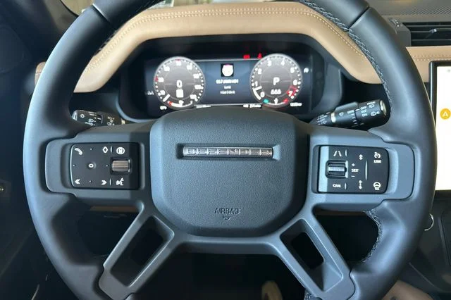 New 2026 Woolstone Green Land Rover X-Dynamic SE image 23