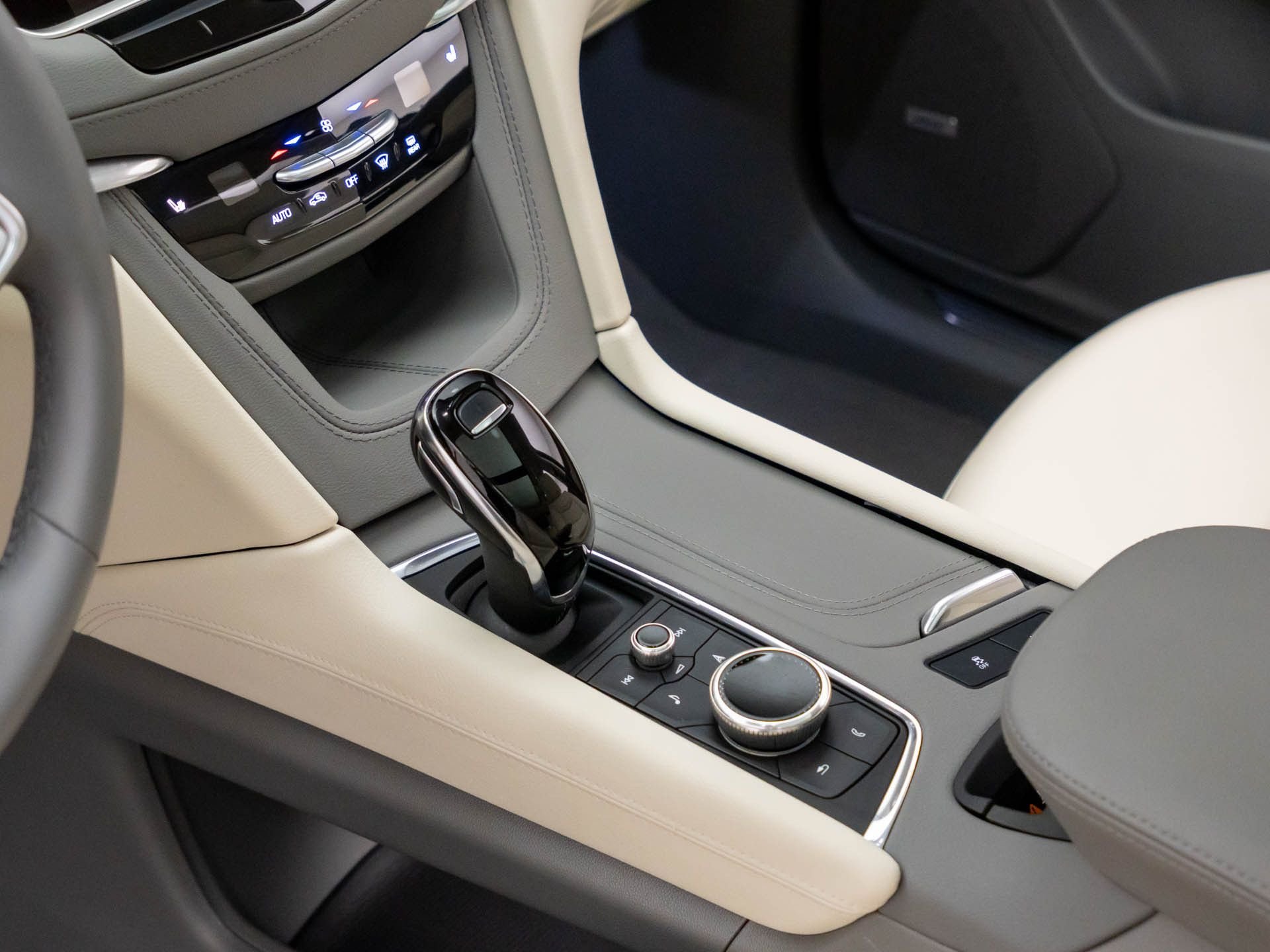 Used 2025 Black Cadillac Premium Luxury image 12