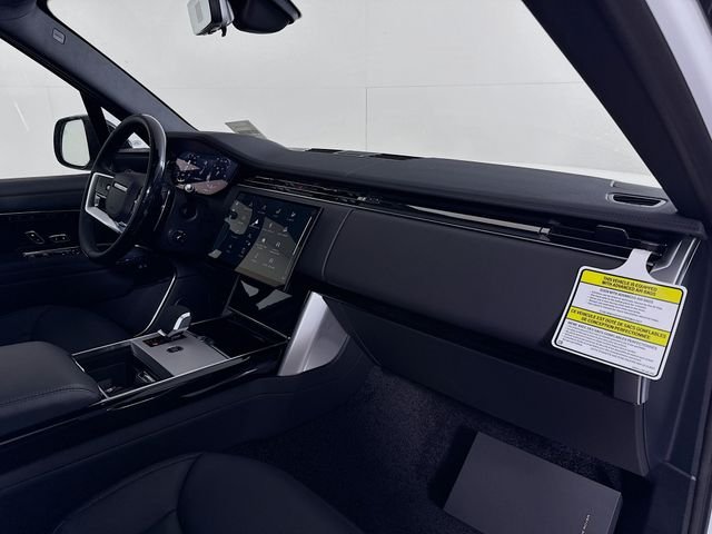 New 2026 Fuji White Land Rover SE image 31