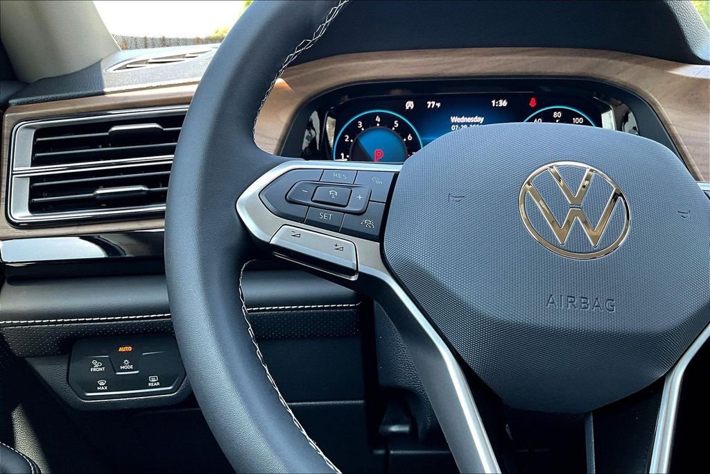 New 2026 Black Volkswagen 2.0T SE image 10