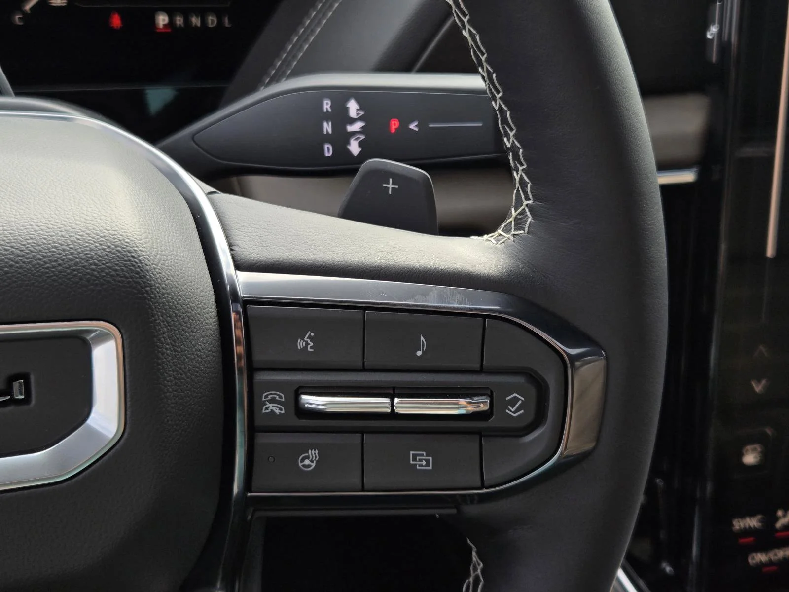 2026 GMC Yukon XL Denali Ultimate - Photo 13