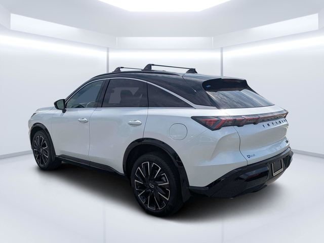 New 2027 2T RAD WHT INFINITI Autograph AWD image 41