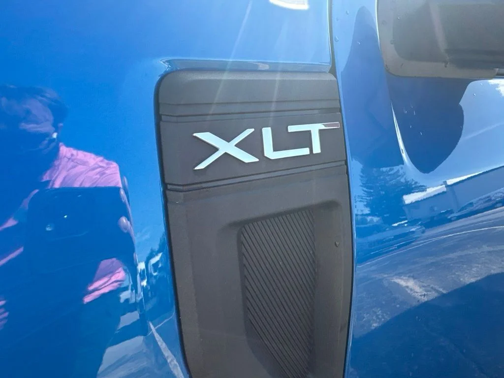 Used 2022 Blue Ford XLT image 44