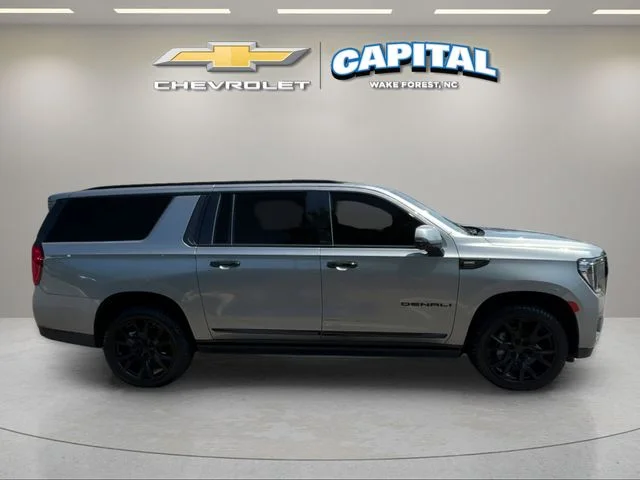 Used 2023 Silver GMC Denali image 6