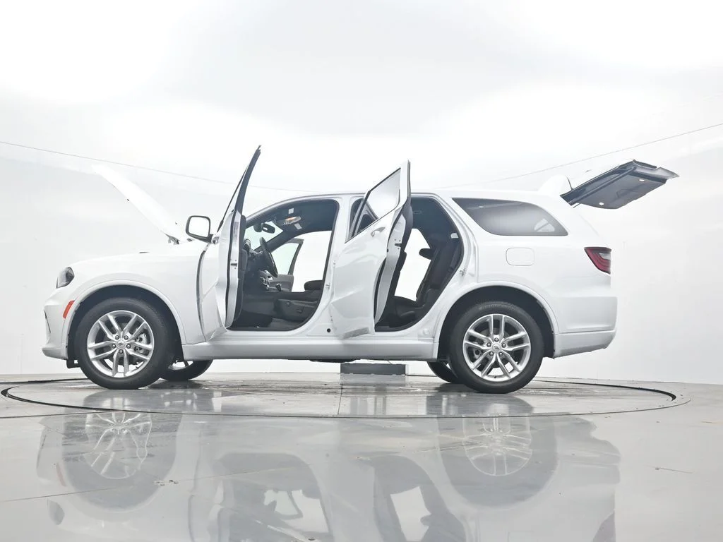 New 2026 White Knuckle Clear-Coat Exterior Paint Dodge GT image 49