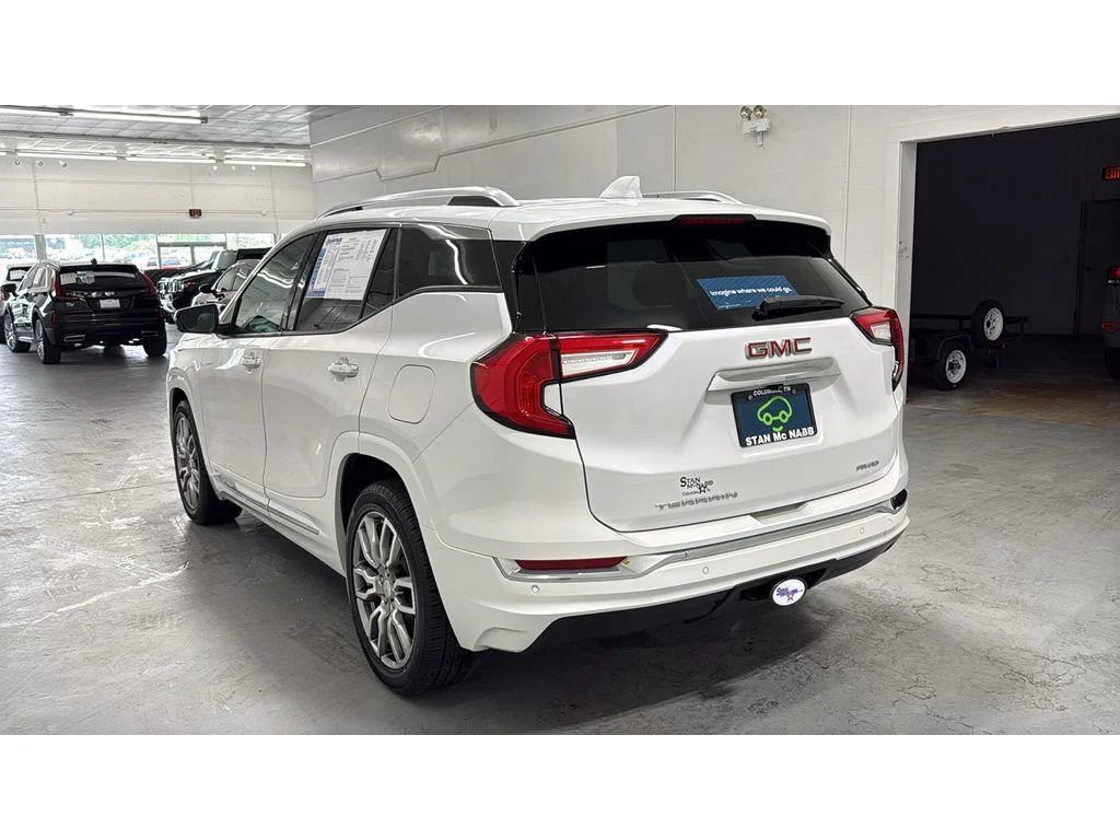 Certified Used 2023 White Frost Tricoat GMC Denali image 10