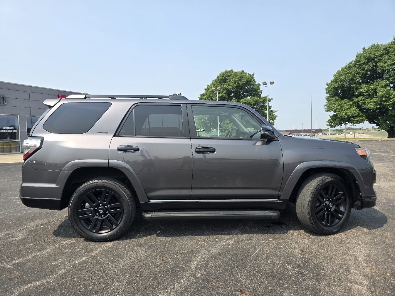 Used 2020 Gray Toyota Nightshade image 18