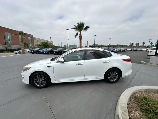 Used 2016 White Kia LX image 4