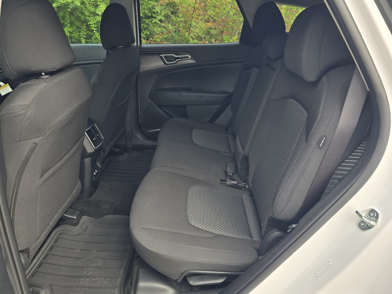 New 2026 Glacial White Pearl Kia LX image 4