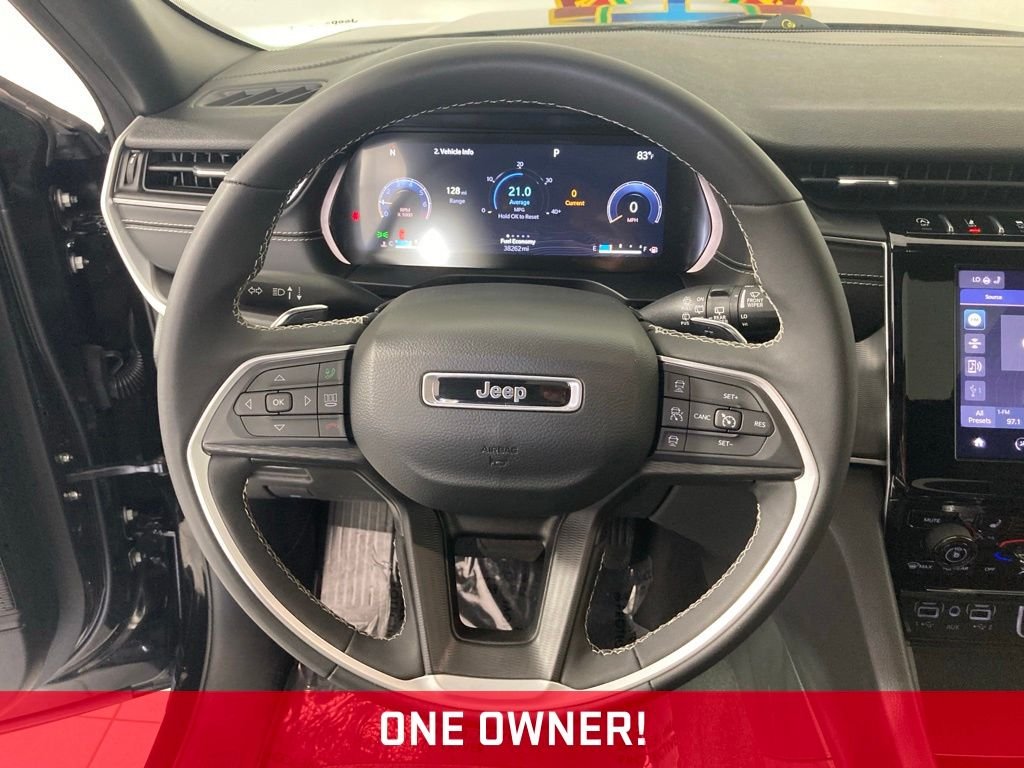 Used 2023 Black Jeep Altitude image 7
