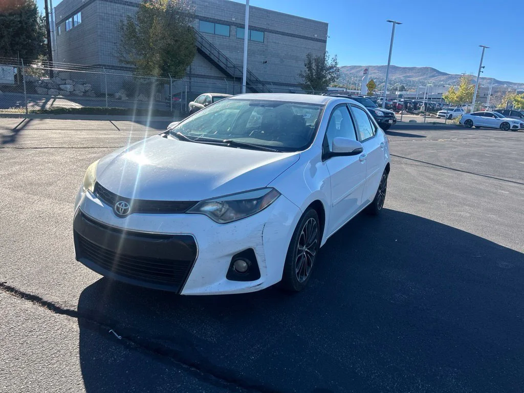 Used 2015 Super White Toyota S Plus image 13