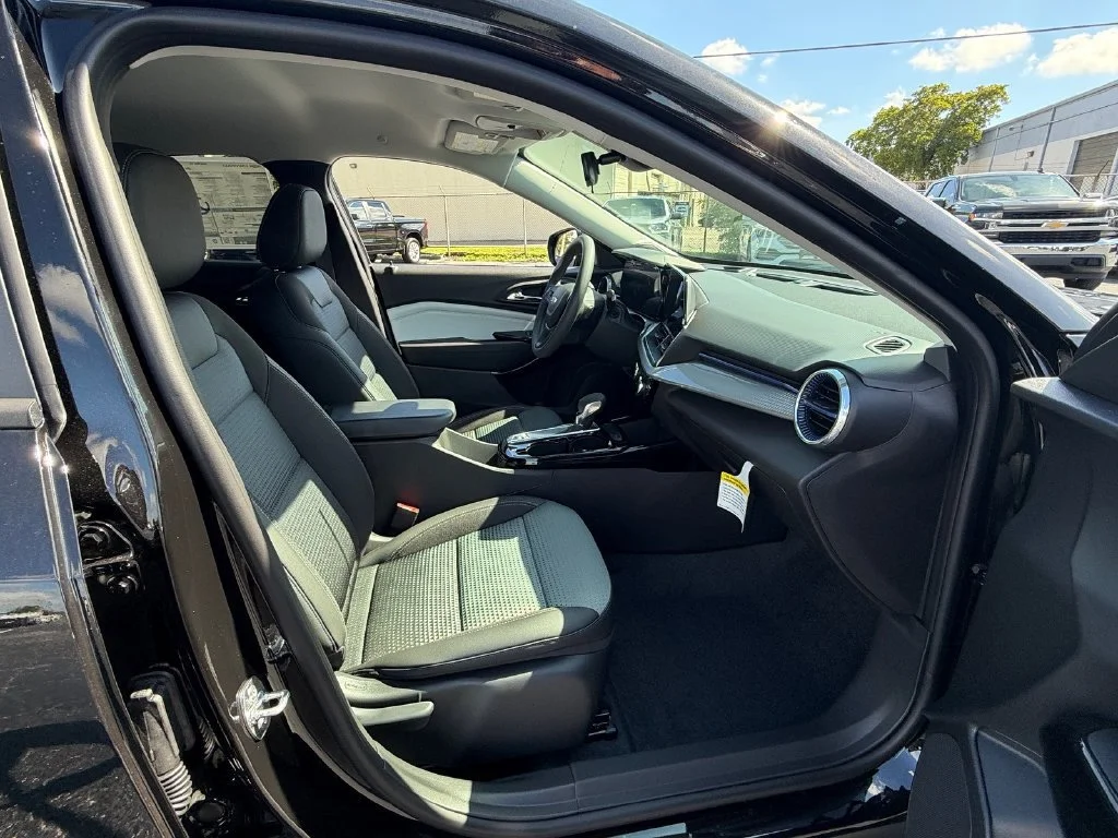 New 2026 Mosaic Black Metallic Chevrolet LT image 14