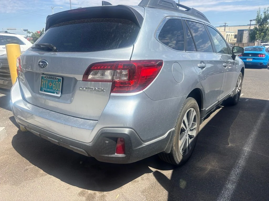 Used 2018 Silver Subaru 2.5i image 8