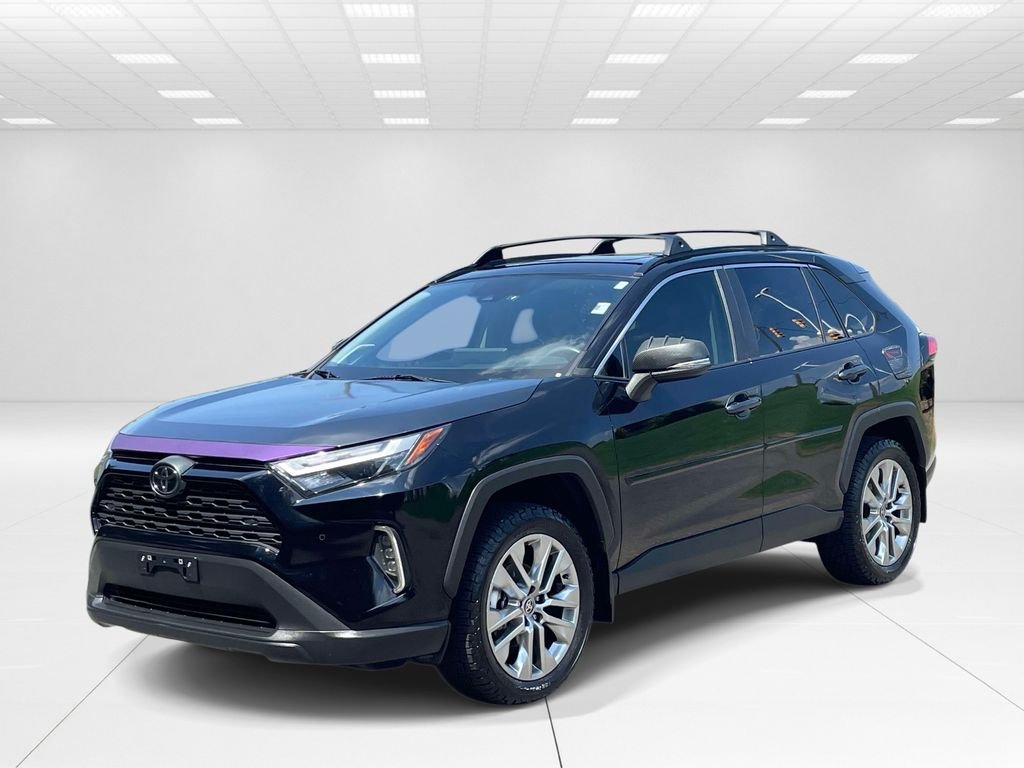 Used 2025 Black Toyota XLE Premium image 3