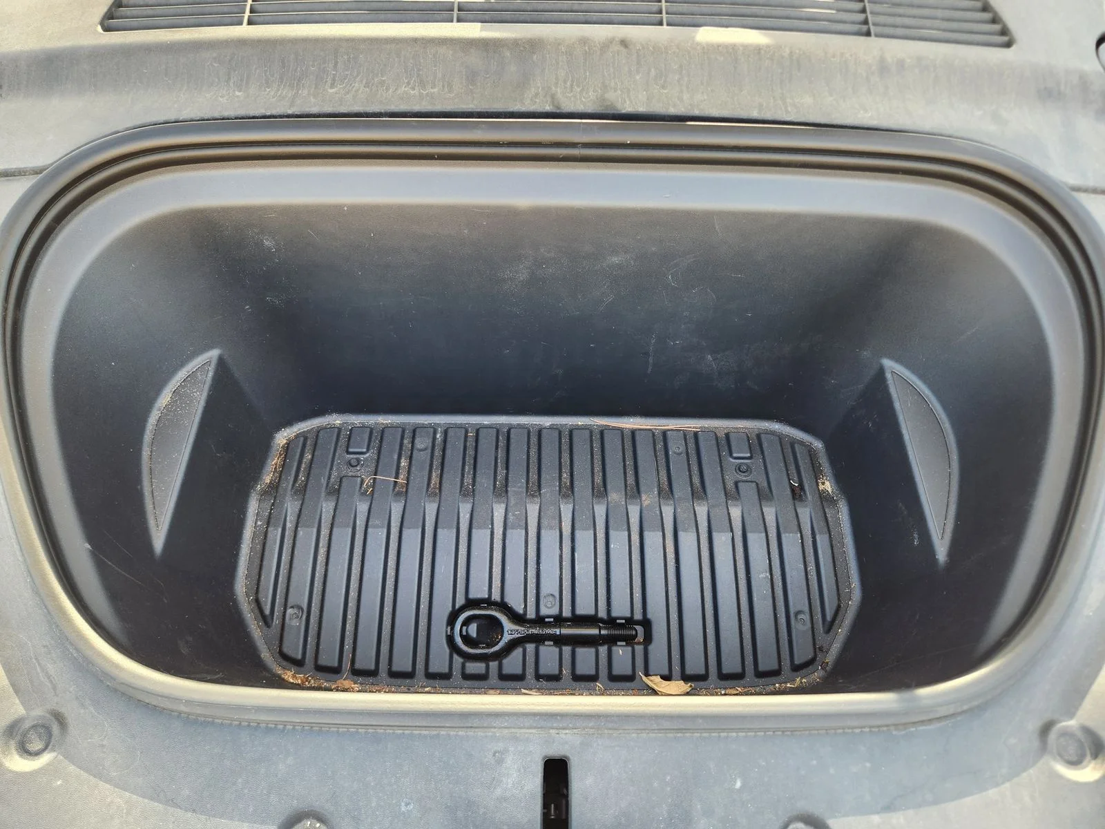 Used 2023 White Tesla Long Range image 32