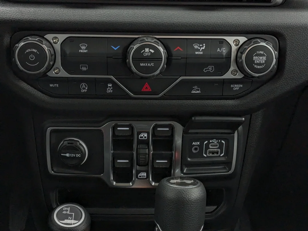 New 2026 Black Jeep Sport - - 4x4 - 2.0L Turbo Engine - 12.3 Uconnect 5 Display - 3-Piece Hard Top & More! image 20