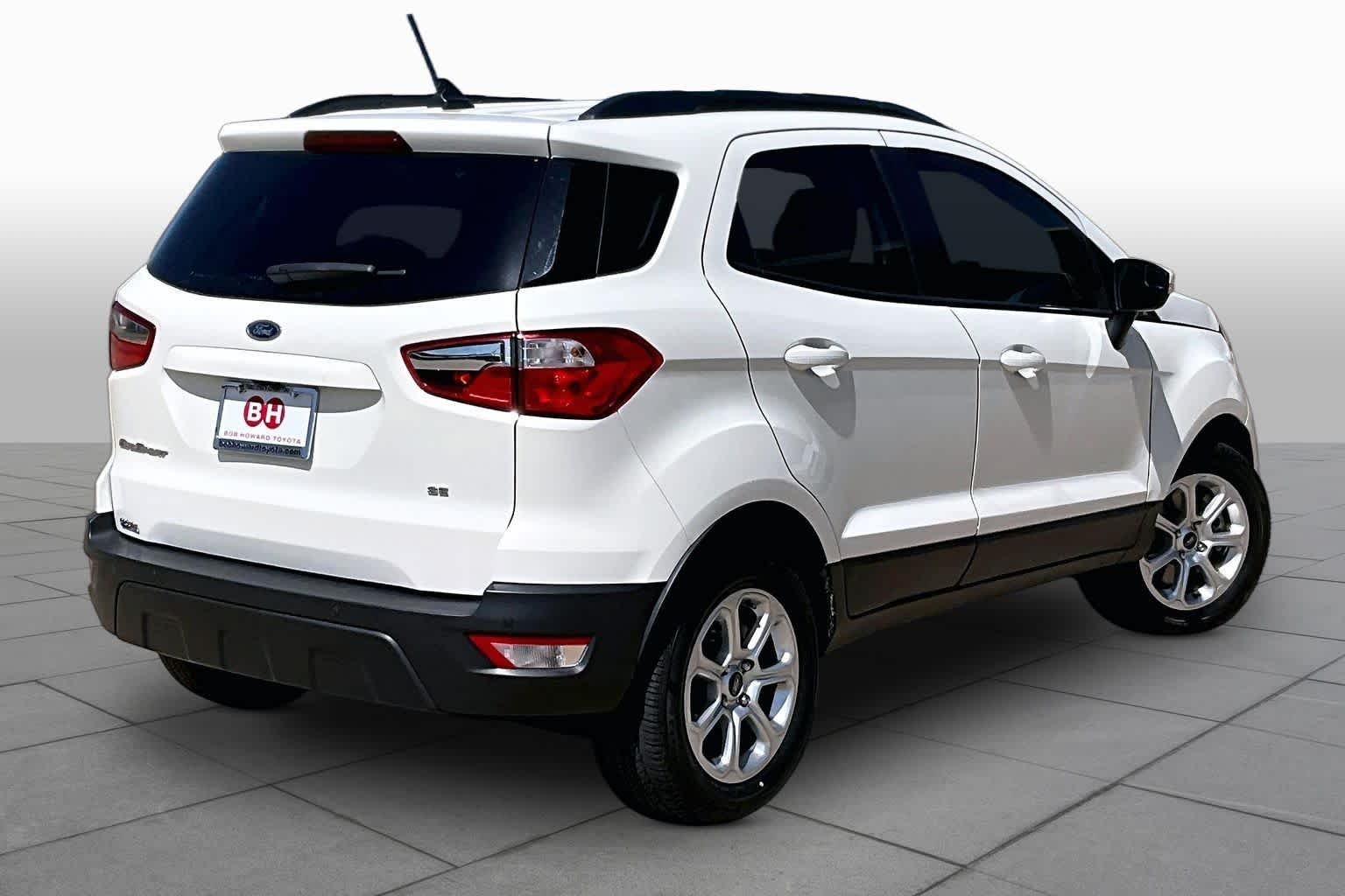 Used 2021 Diamond White Ford SE image 13