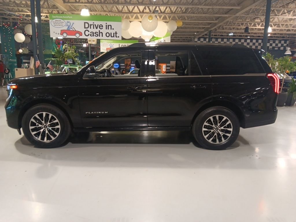 Used 2025 Black Ford Platinum image 9
