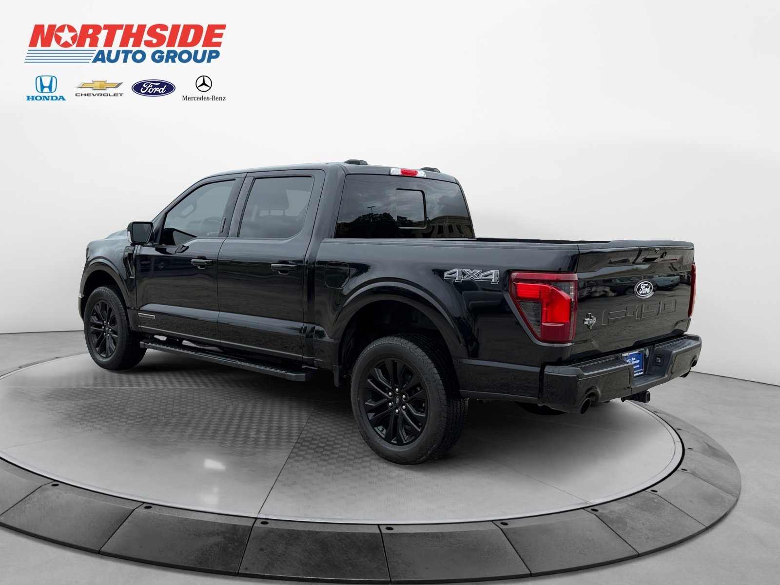 Certified Used 2024 Agate Black Metallic Ford XLT image 5