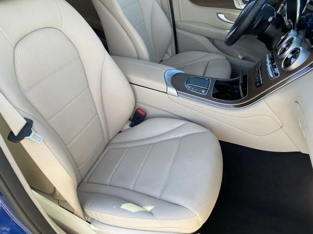 Used 2022 Starling Blue Metallic Mercedes-Benz GLC 300 image 10