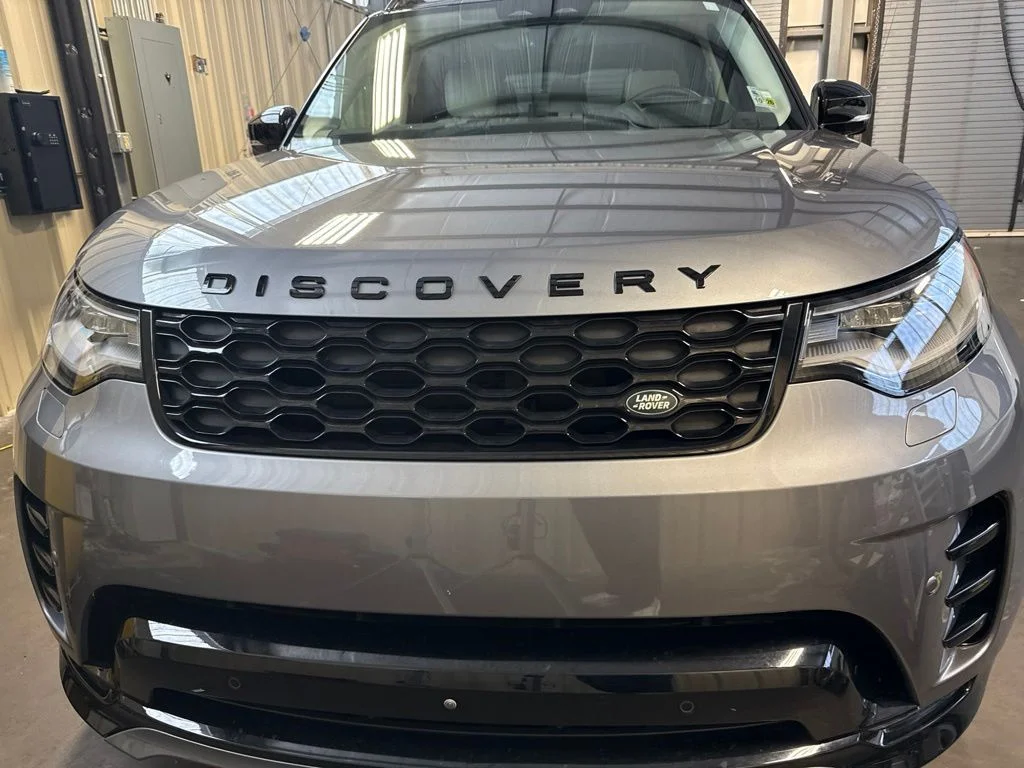 Used 2025 Gray Land Rover Dynamic SE image 2
