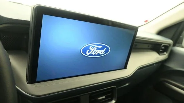 New 2026 Oxford White Ford XL image 17