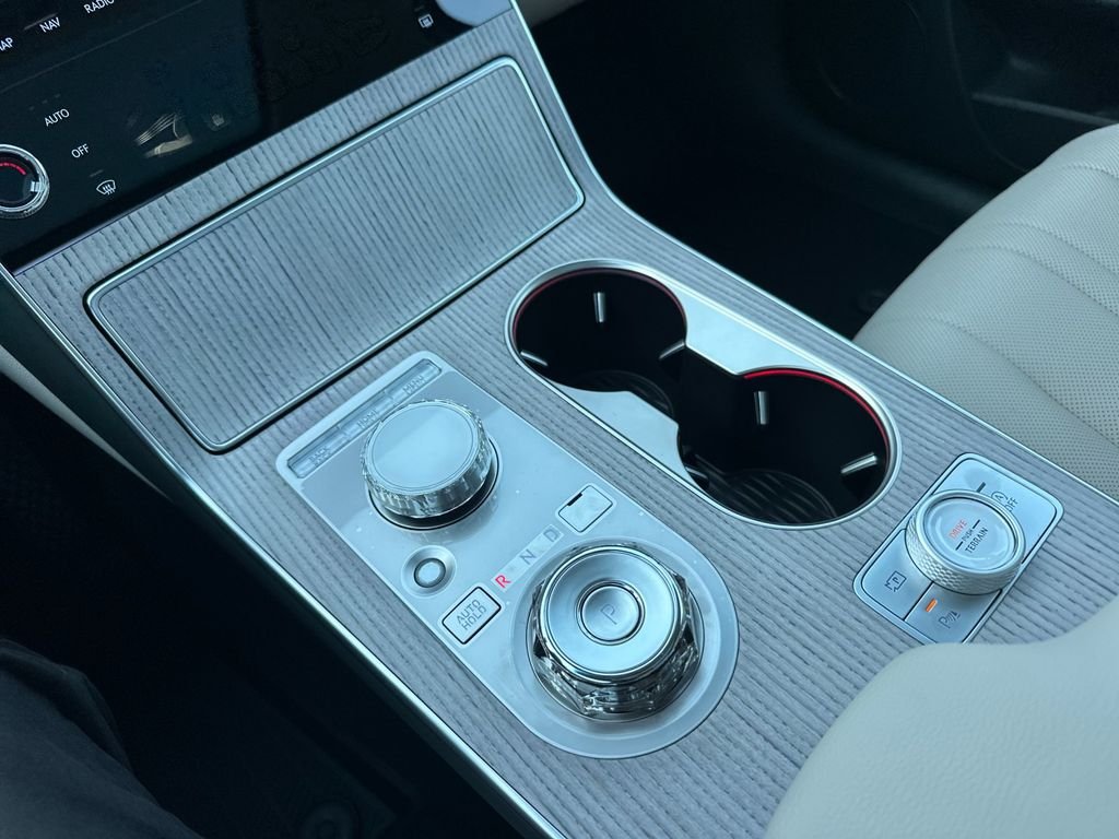 New 2026 Silver Genesis 2.5T Select image 22