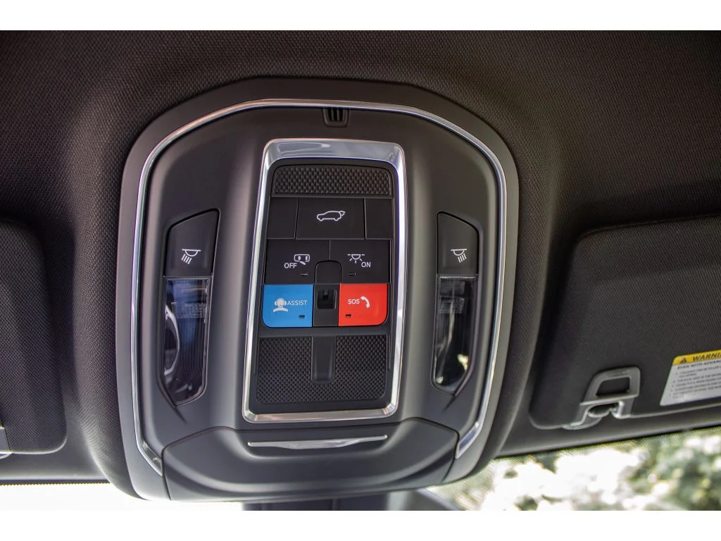 New 2026 SILVER ZYNITH Jeep Laredo Altitude image 55