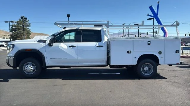 2026 GMC Sierra 3500 Chassis Cab Pro - Photo 6
