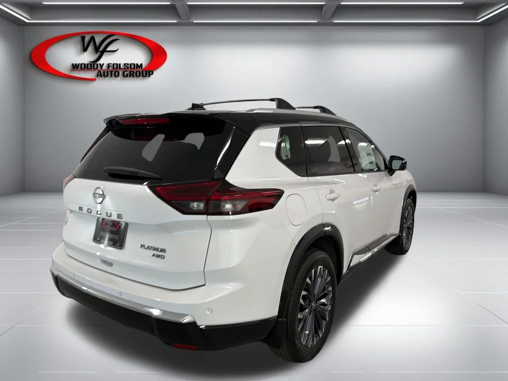 New 2026 Everest White Pearl TriCoat / Super Black Two-tone Nissan Platinum image 6