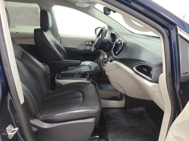 Used 2023 Fathom Blue Pearlcoat Chrysler Touring L image 6