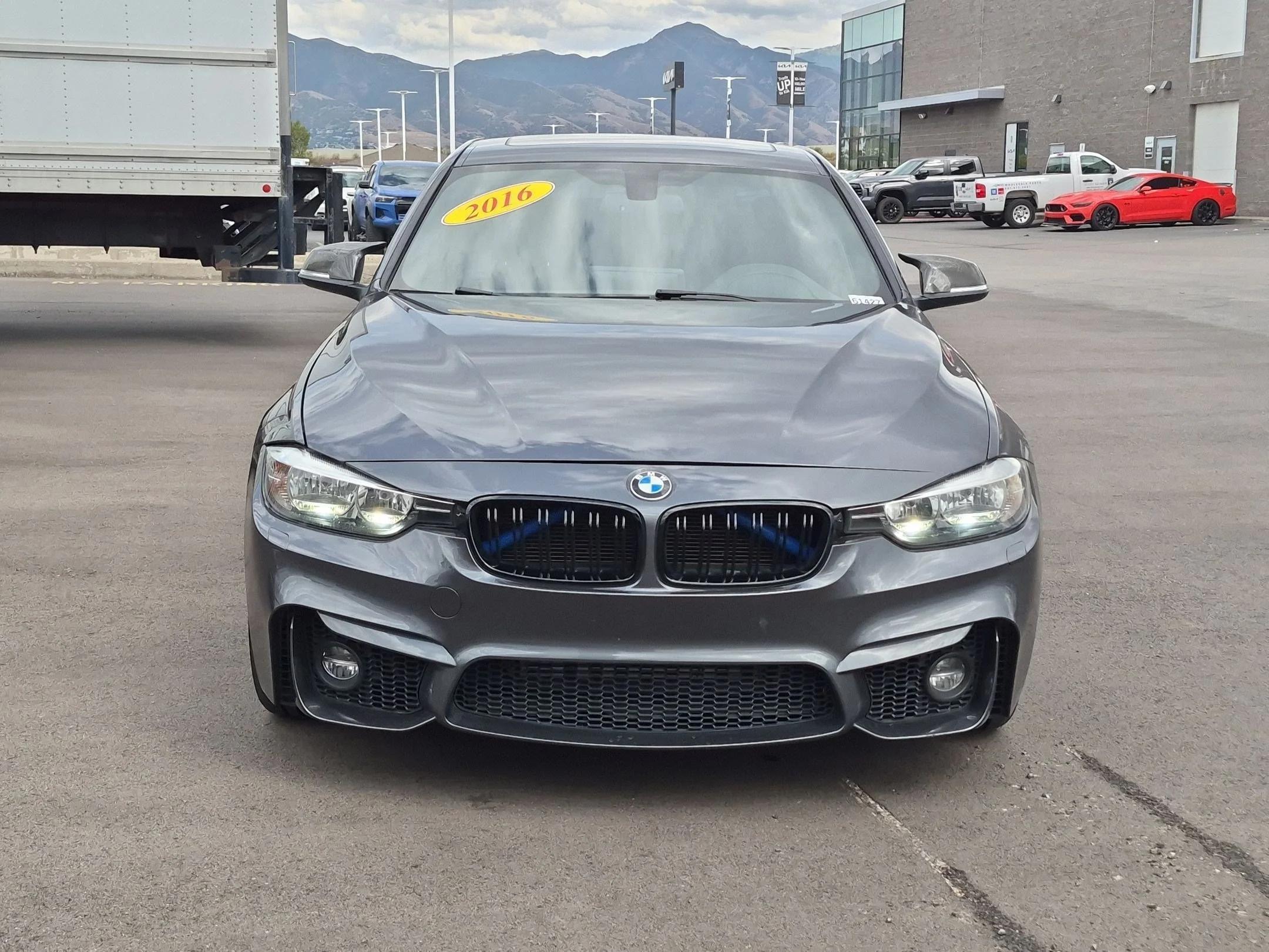 Used 2016 Mineral Gray Metallic BMW 328i xDrive image 8