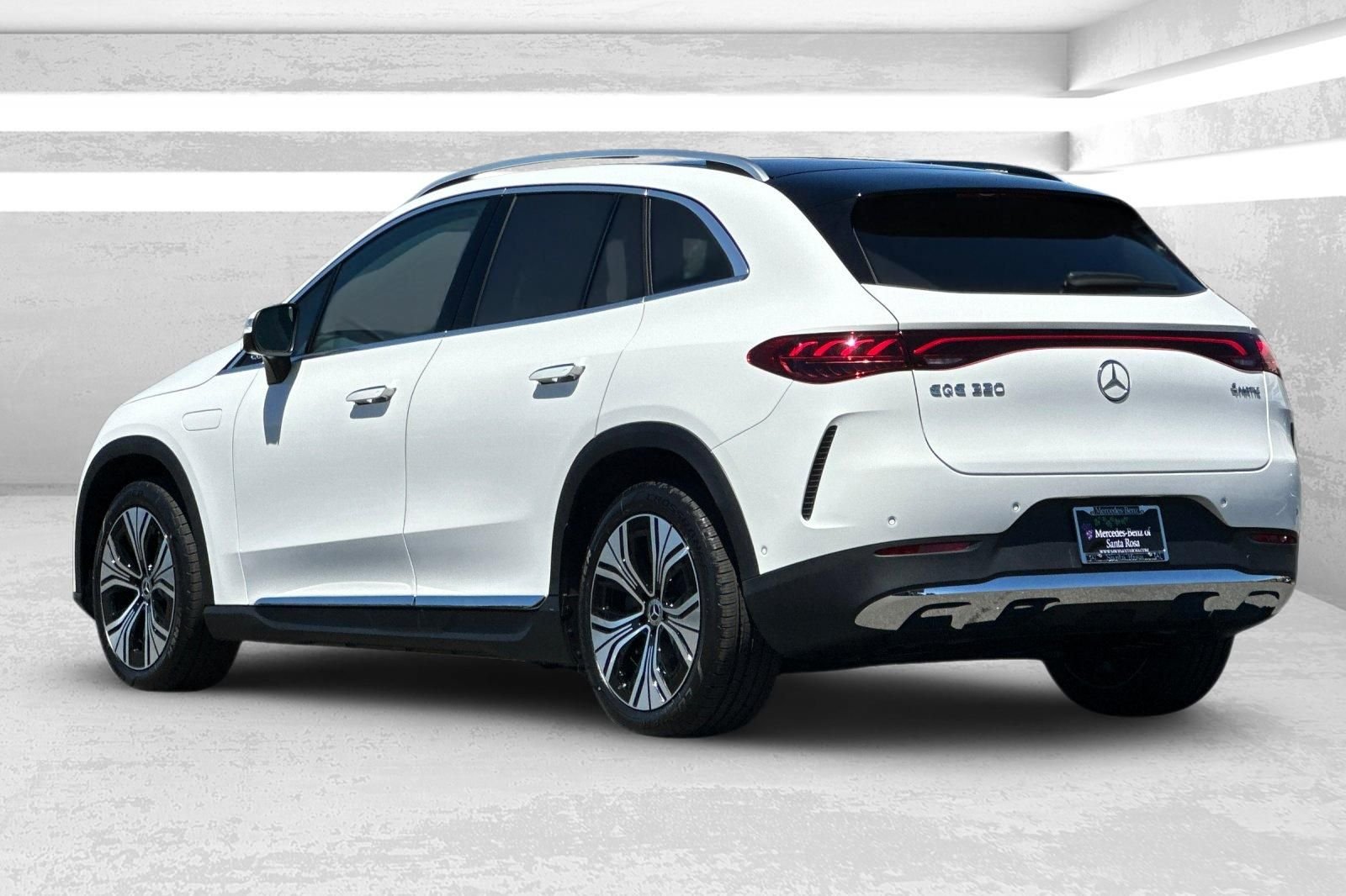 New 2026 White/off-white Mercedes-Benz 320 SUV image 6