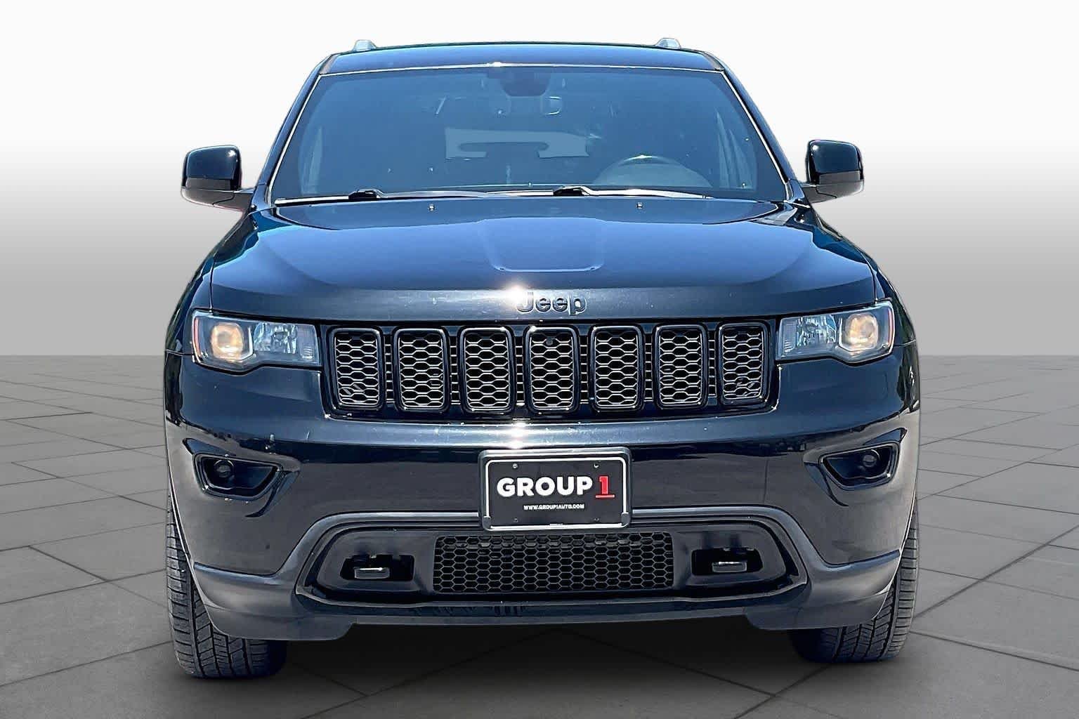 Used 2018 Diamond Black Crystal Pearlcoat Jeep Upland image 4