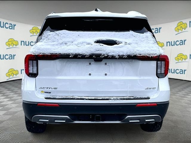 2026 Ford Explorer — photo 4