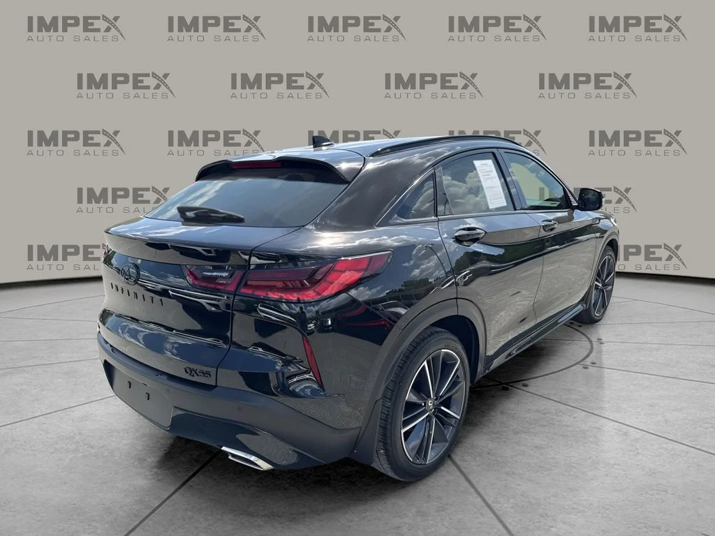 Used 2023 Black INFINITI LUXE image 5