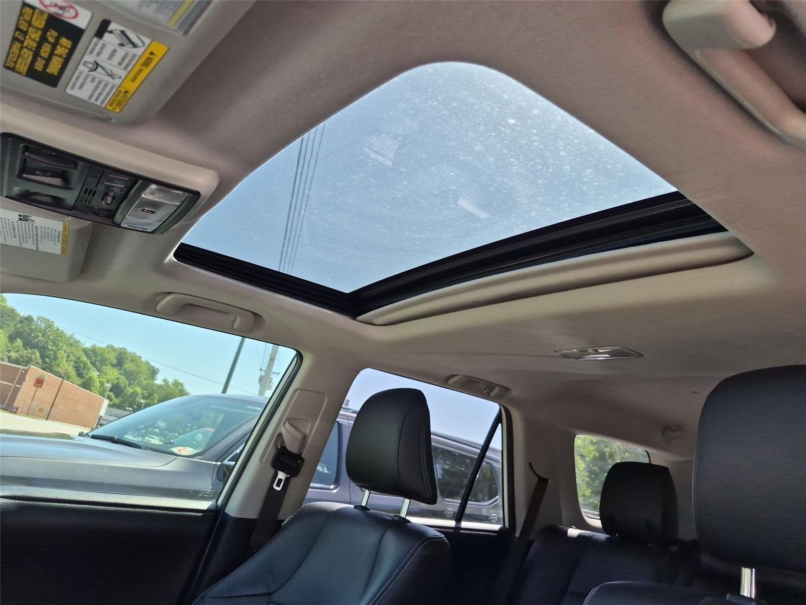 Used 2019 Blizzard Pearl Toyota Limited image 30