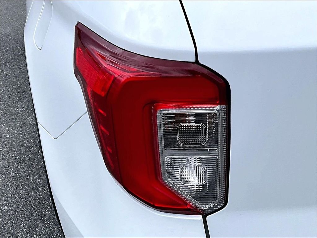 Used 2023 White Ford XLT image 33