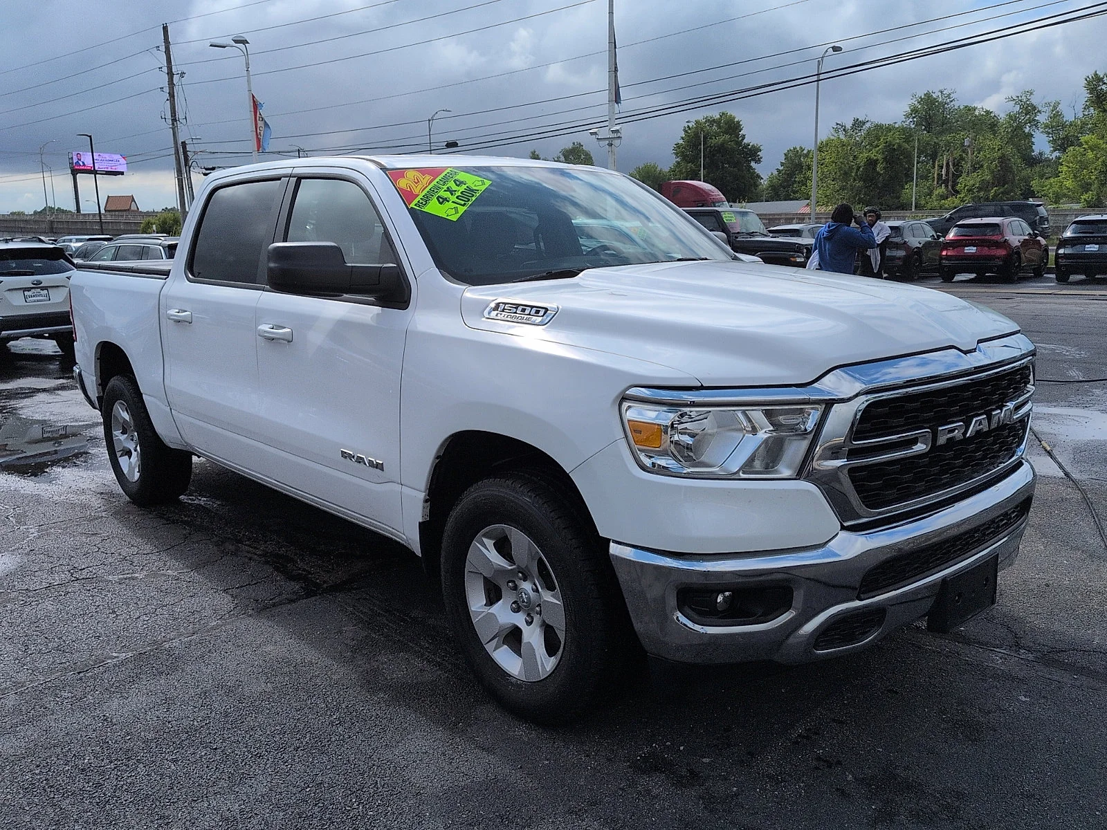 2022 RAM 1500 Big Horn/Lone Star 4x4 Crew Cab 5'7's photo