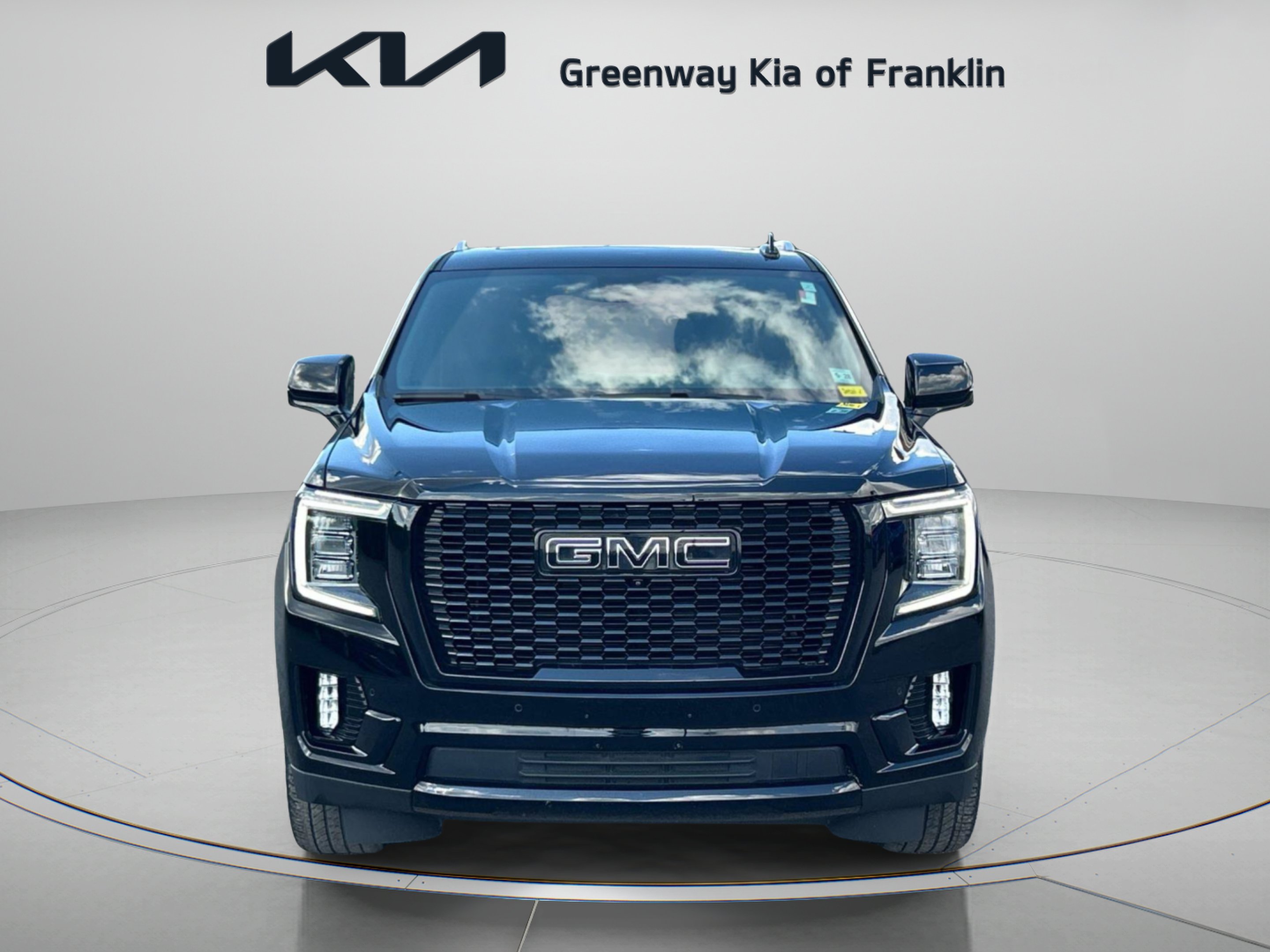 Used 2023 Onyx Black GMC Denali image 2