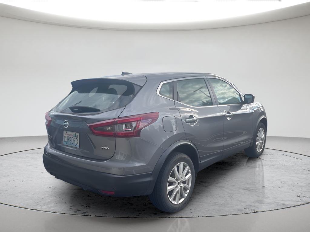 Used 2021 Gun Metallic Nissan S image 4