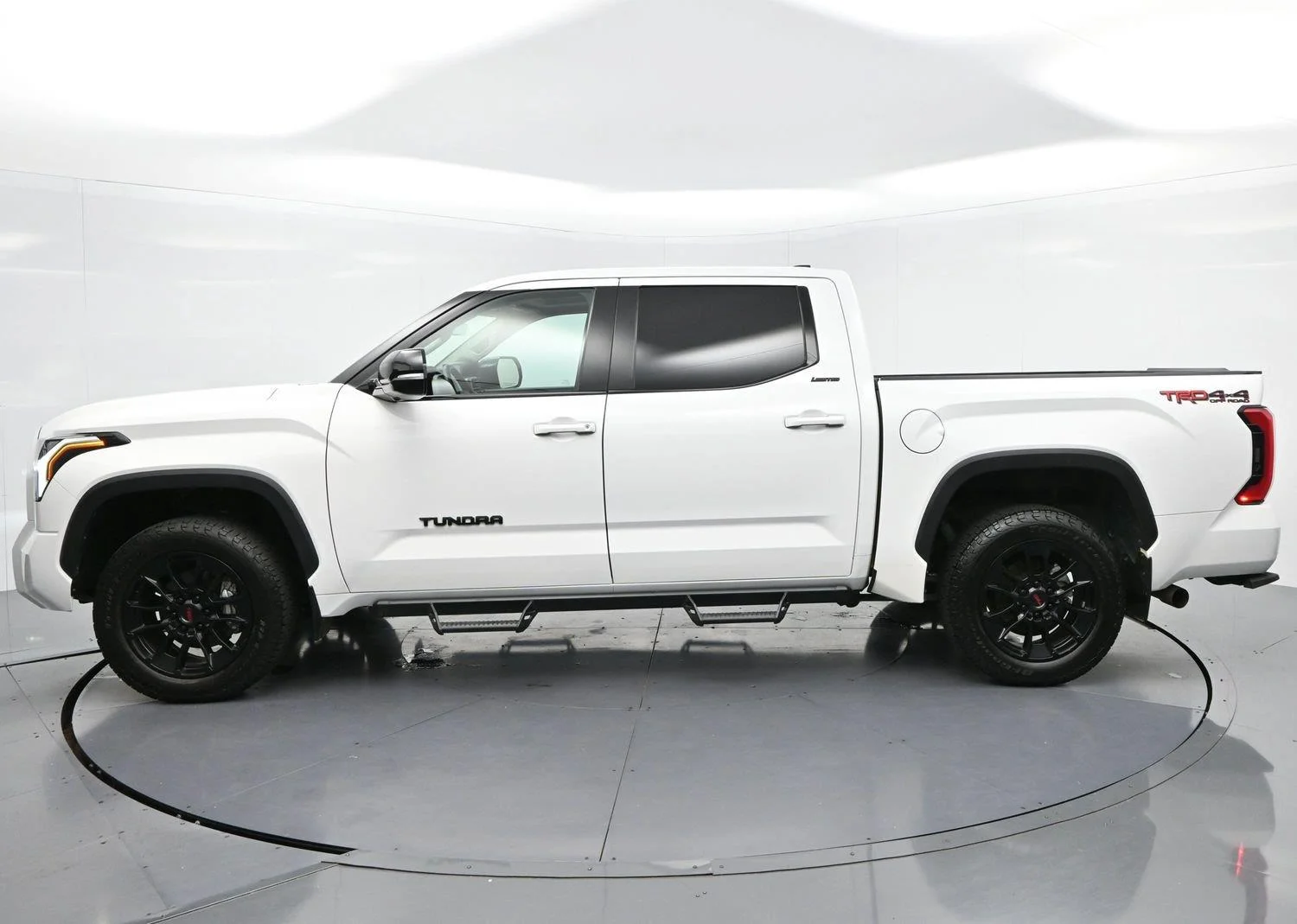 Used 2024 Ice Cap Toyota Limited image 4