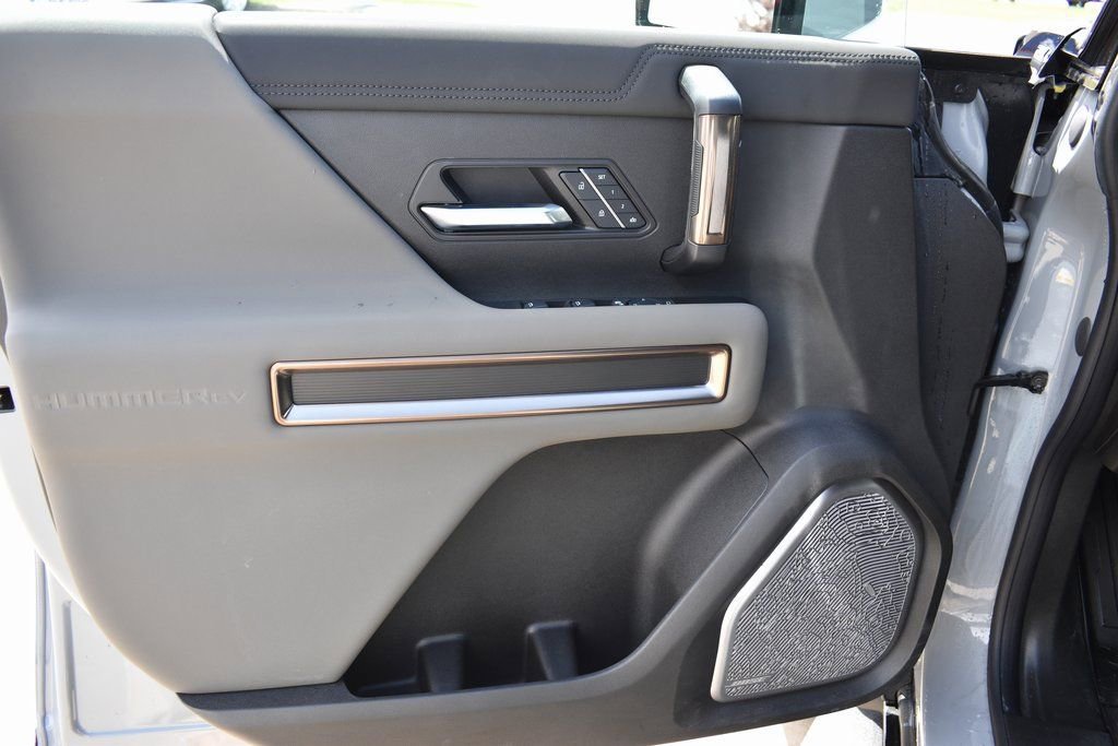 2025 GMC HUMMER EV 2X - Photo 11