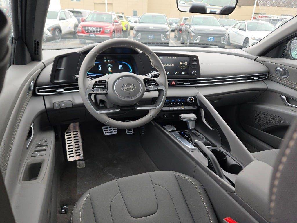 New 2026 Gray Hyundai SEL Sport image 18