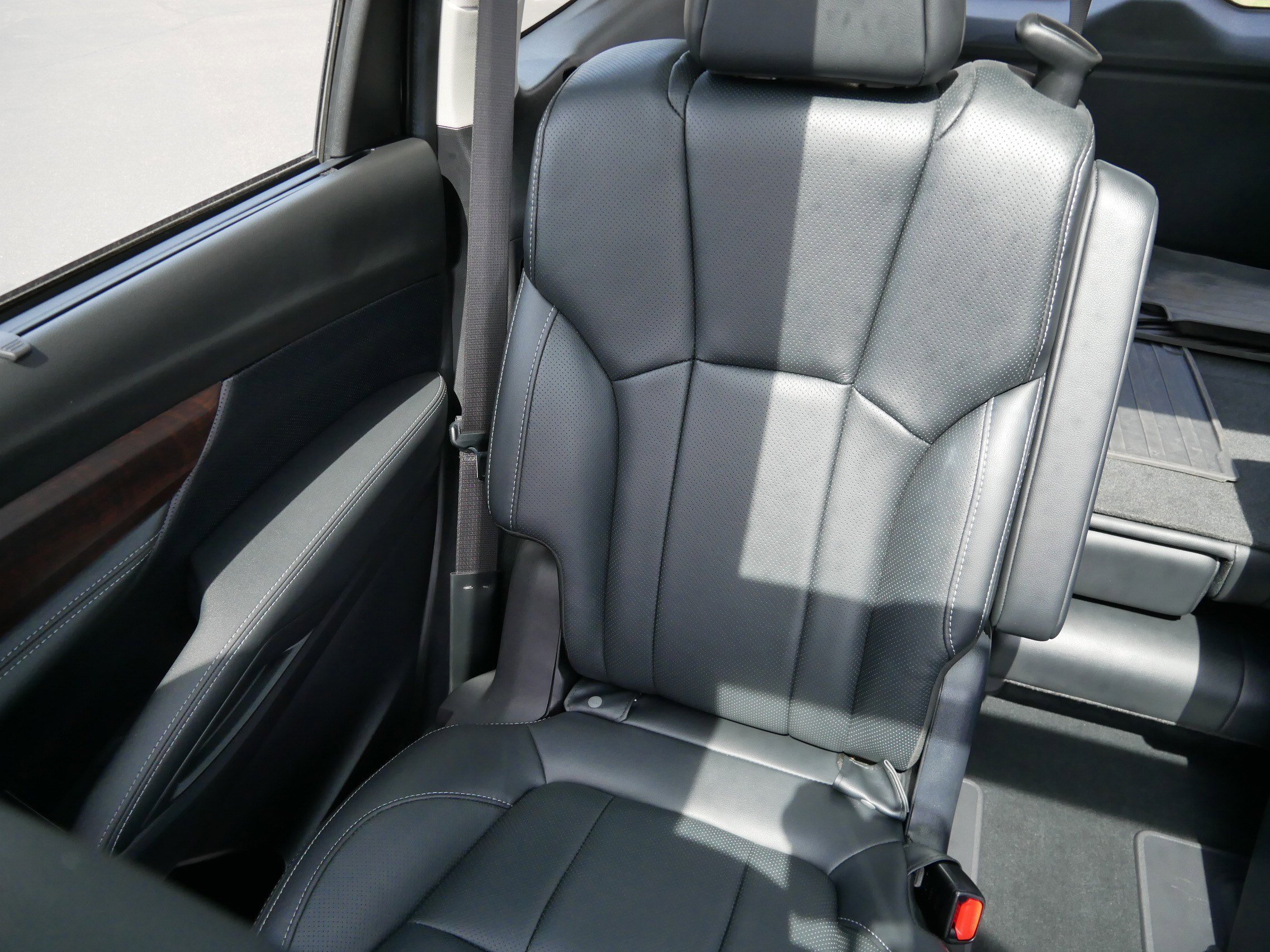 Certified Used 2023 Cosmic Blue Pearl Subaru Touring image 12
