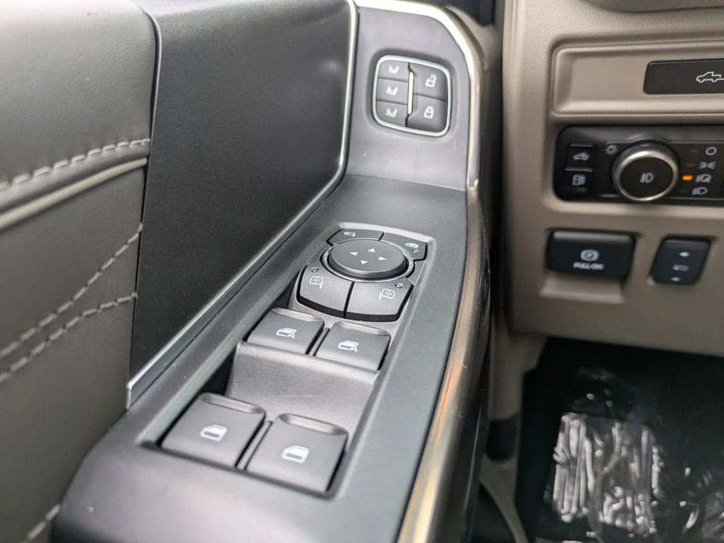 New 2026 Carbonized Gray Metallic Ford Platinum image 29