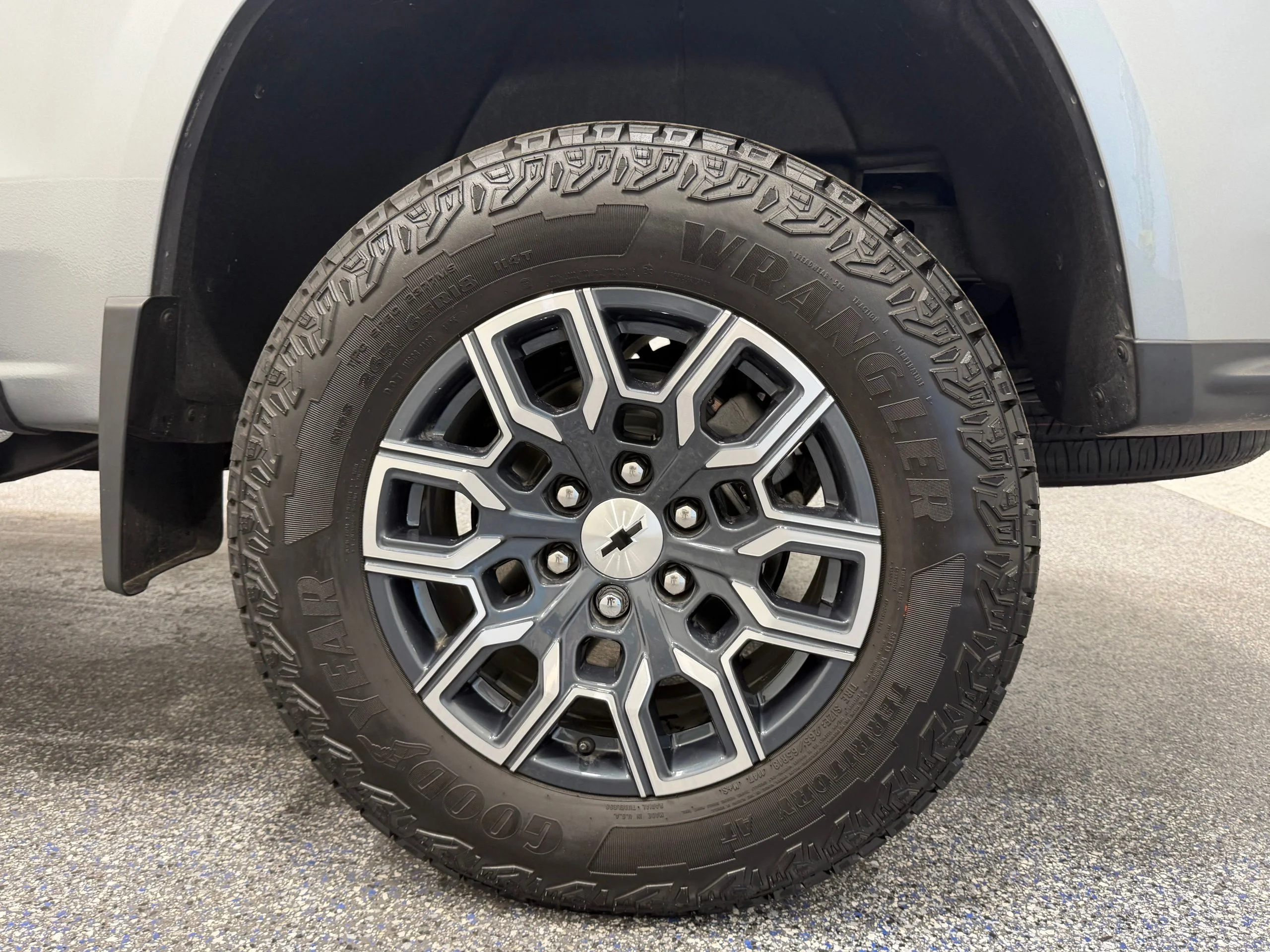 Used 2026 Gray Chevrolet Z71 image 13